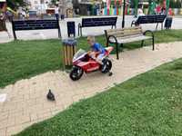 Motocicleta electrica copii peg perego