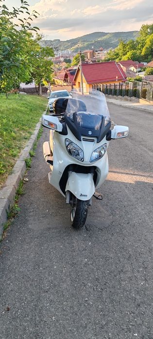Vând Suzuki burgman AN650
