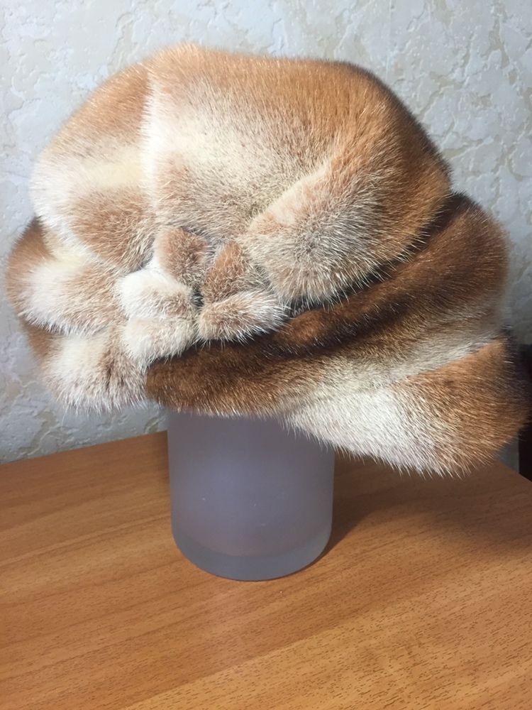 Продам норковую кепку