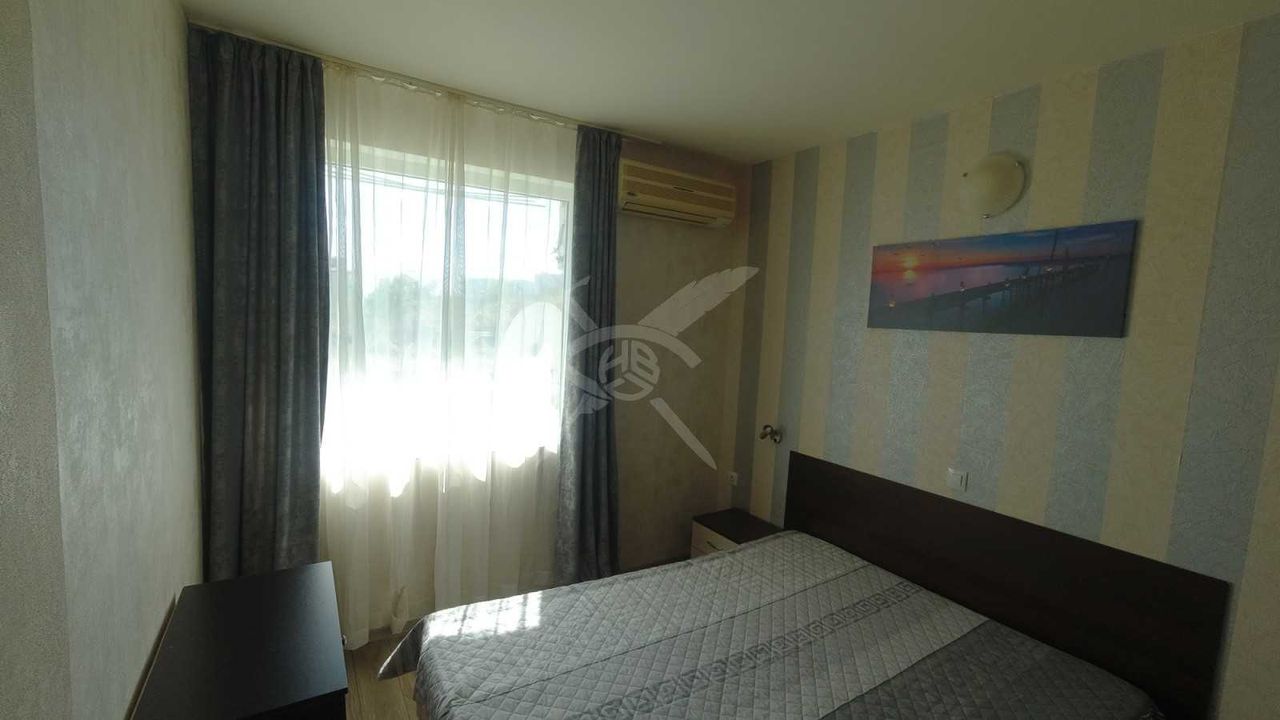 Продава се Двустаен апартамент в София, Хладилника - 50 кв.м за 1360 €/кв.м - Снимка #3