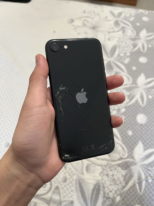 iPhone se 2020года