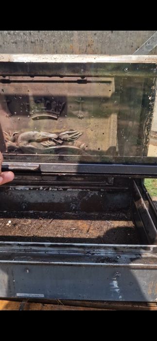 Focar semineu cu 3 laturi