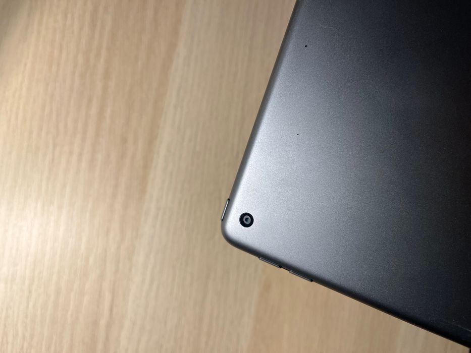 iPad 7, 10.2", 64GB, Wi-Fi, Space Grey not functional, for screen only