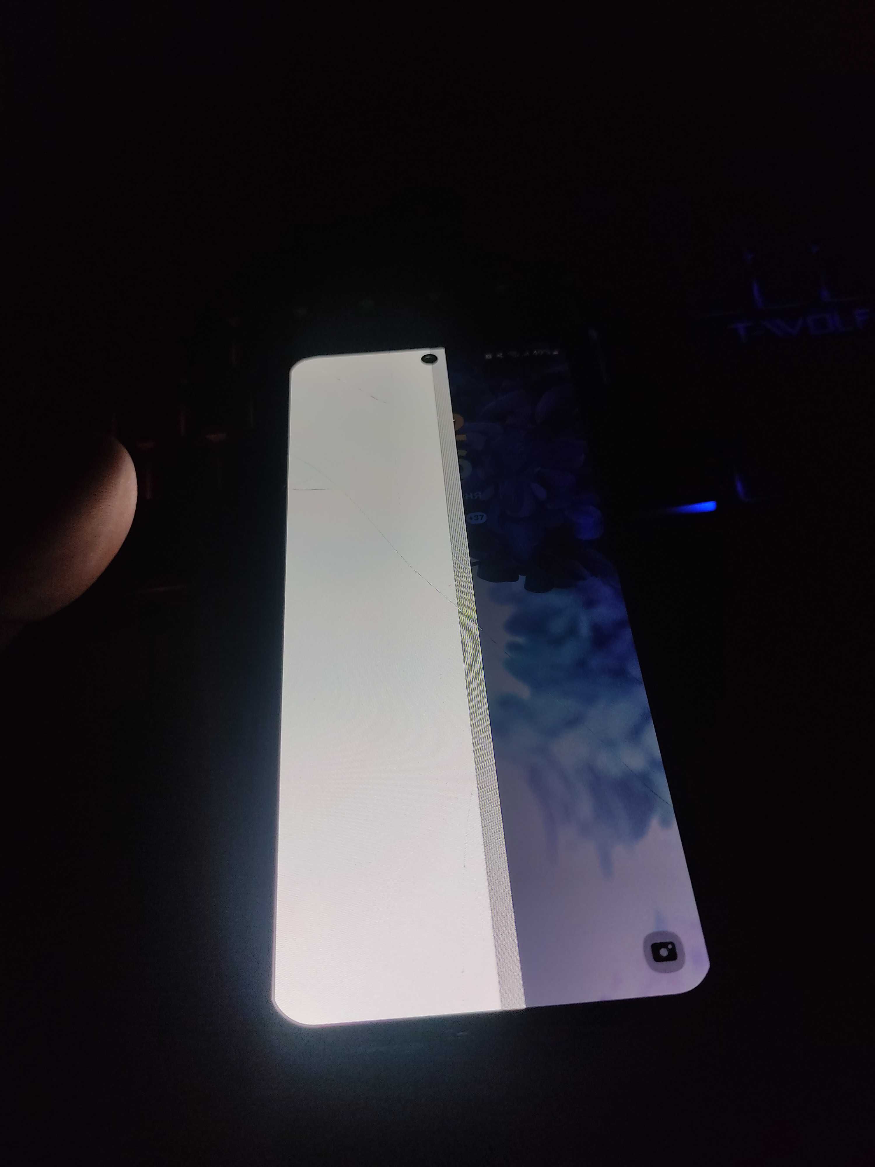 Samsung S20 FЕ СРОЧНО торг есть