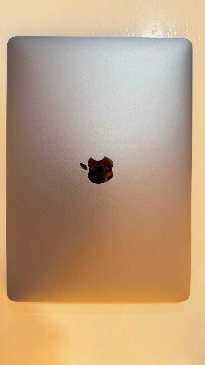 MacBook Pro  M1 13  8/512GB