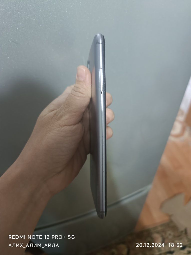 продаю Redmi S2  продаю
