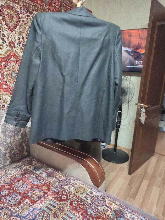 Продается пиджак женский