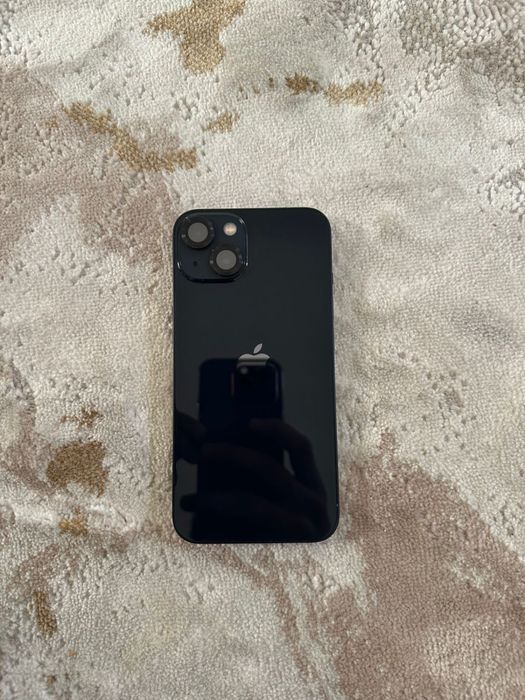 Айфон 13 128гб срочно сатылады жыл болмады алганыма 1жыл гарантиясымен