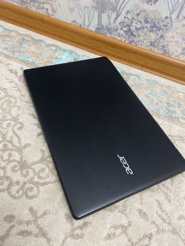 Продается ноутбук Acer Core i5-8 в отличном состоянии