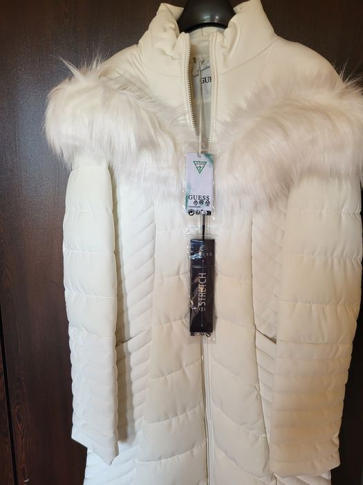 Яке дамско  GUESS ново
