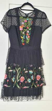 Rochie neagra cu detalii florale