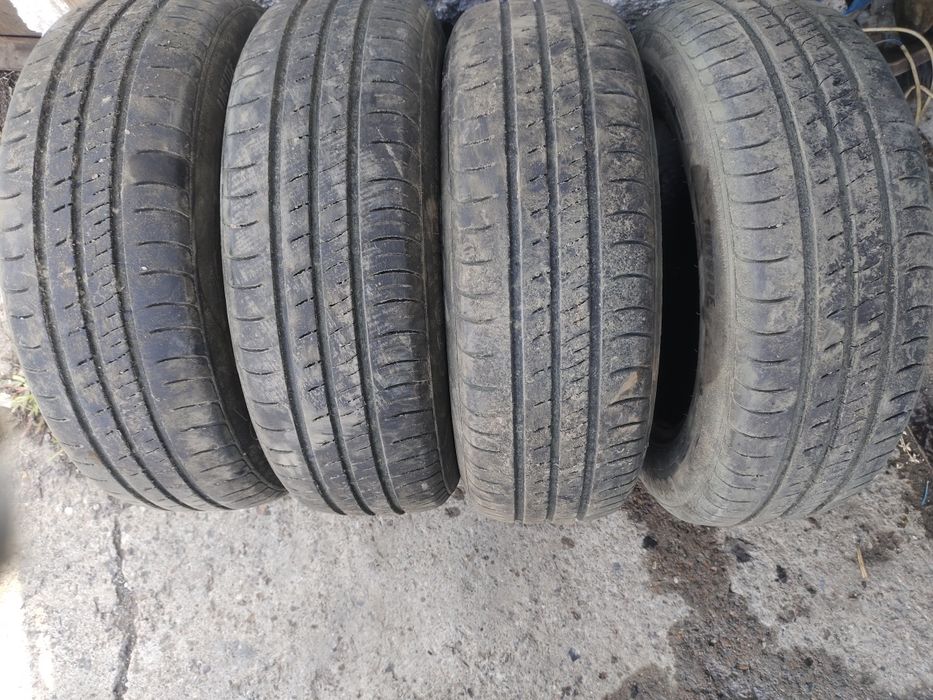 продам резину на 15