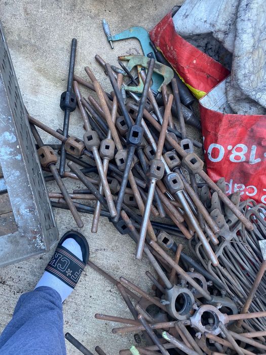 Vând cuțite de strung,portarozi,portfiliera,imbusuri