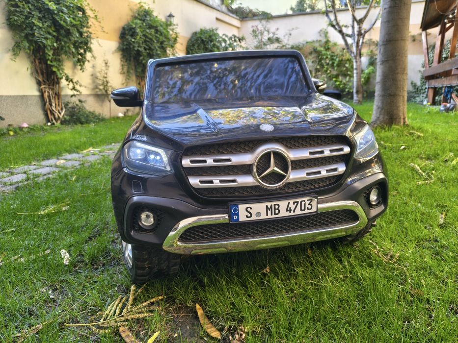 Masinuta Electrica 4x4 Mercedes-Benz X-Klass, Negru