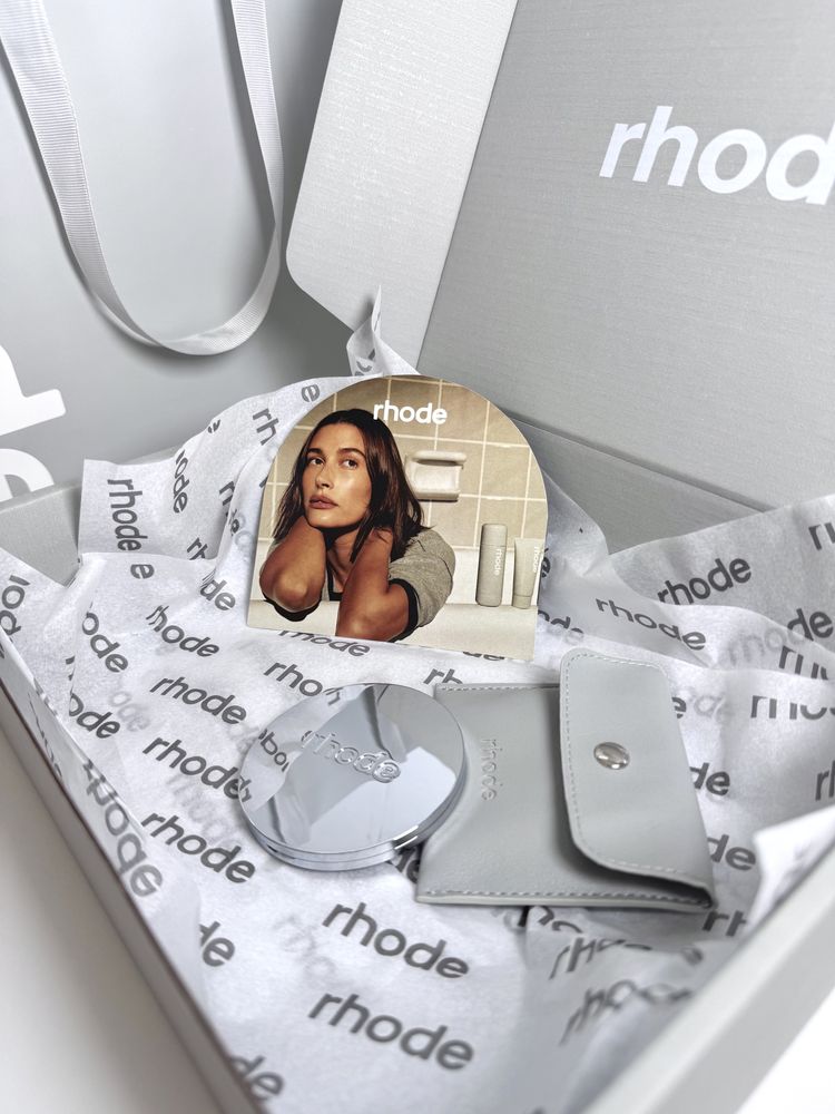 Rhode Mirror Оригинално метално огледалце Rhode от Hailey Bieber