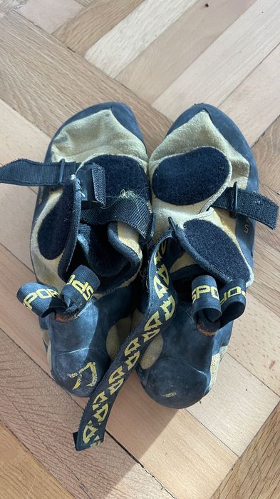 Papuci cățărat La Sportiva mărimea 41