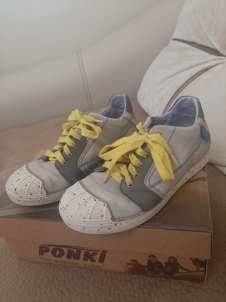 Маркови обувки Calvin Klein, Massimo Dutti, D.D Step