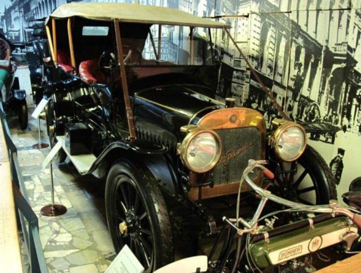 Ретро редкий автомобиля .