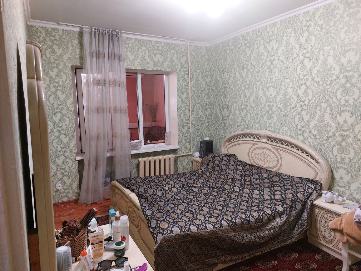 Продам четырёх комнатную квартиру