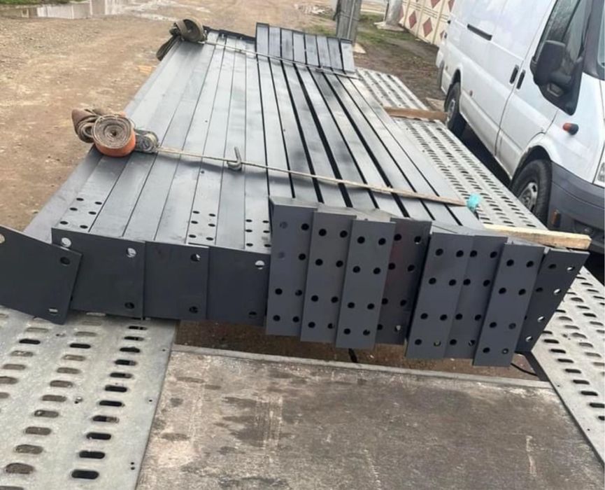 Vand hale si structuri metalice