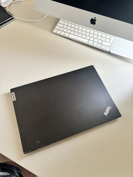 Lenovo Thinkpad E14• Ryzen 5-5500u• 16gb ram• SSD Nvme 256• 14”