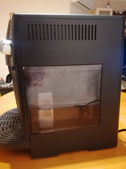 Кафеавтомат Delonghi Magnifica ESAM4000.B ECO