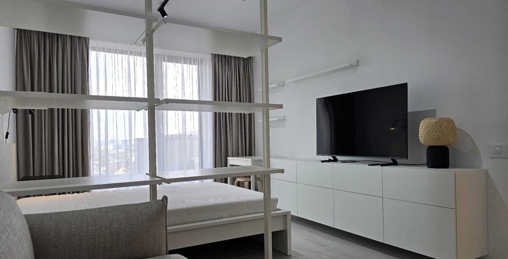 Proprietar, inchiriez garsoniera spatioasa si moderna in Novum Pacii