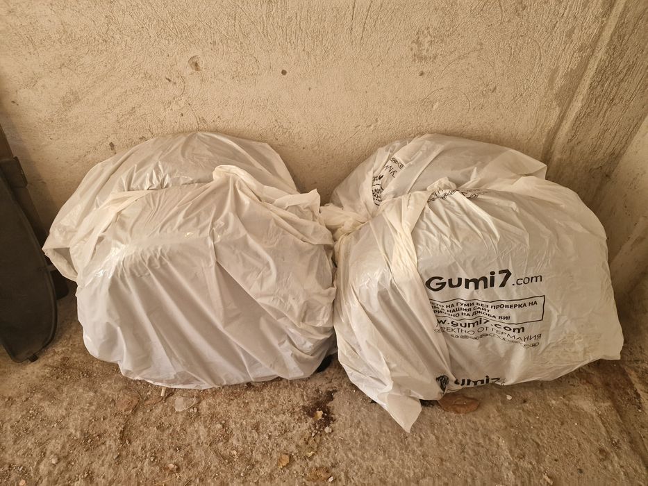 Автомобилни зимни гуми 225/45 R18