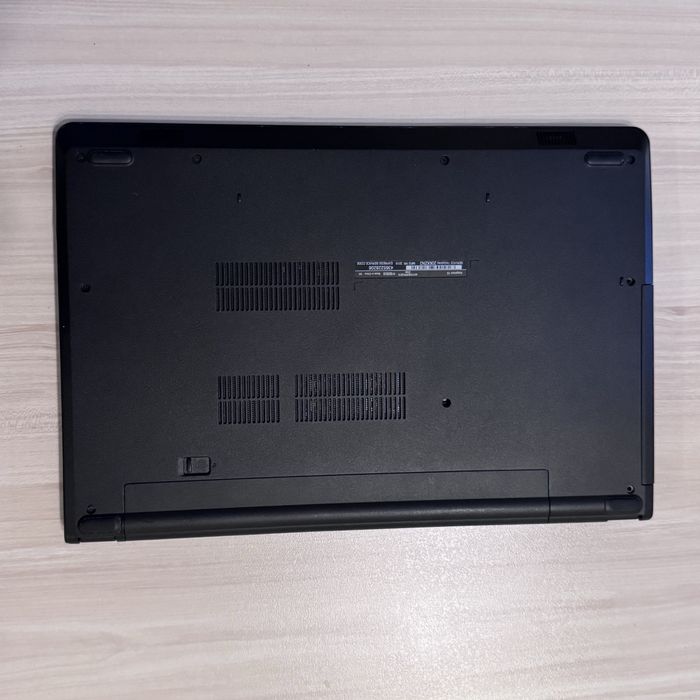 Продавам Dell Inspiron 15 3567