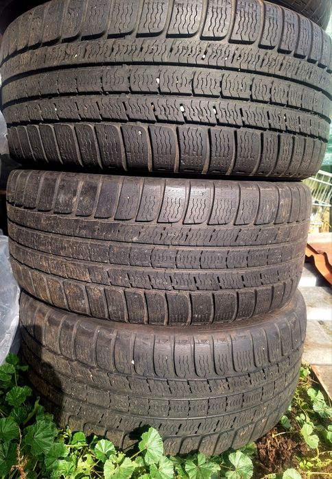 Зимни автомобилни гуми