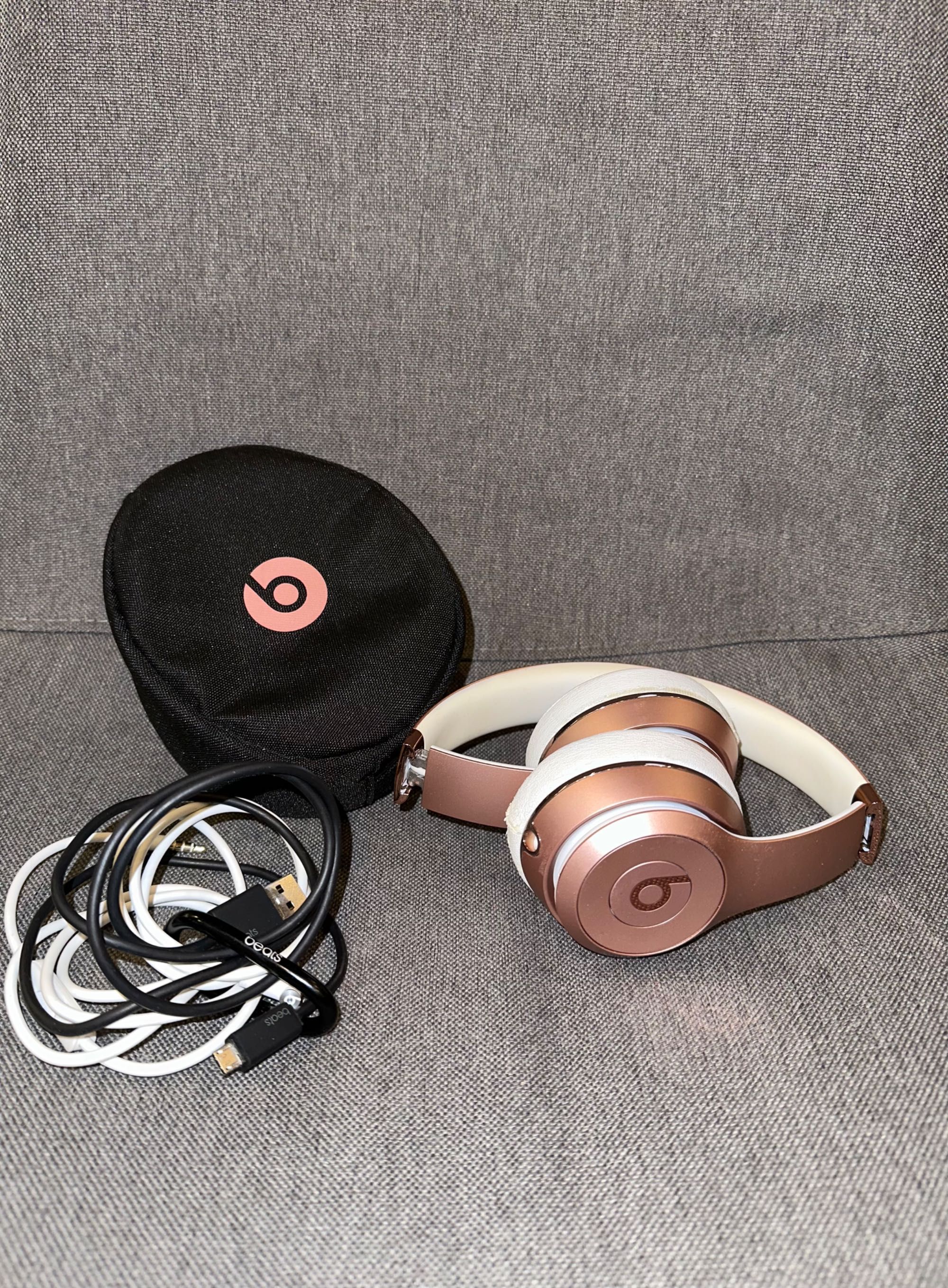 Beats Solo 3 Wireless Headphones - Rose Gold