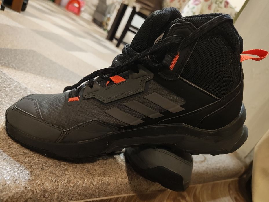 Зимни обувки Адидас TEEREX