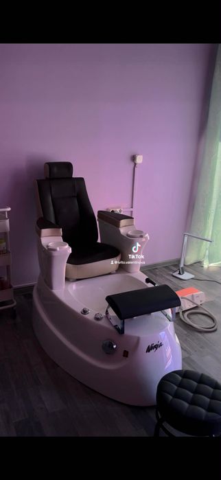 Стол за педикюр с масажни функции