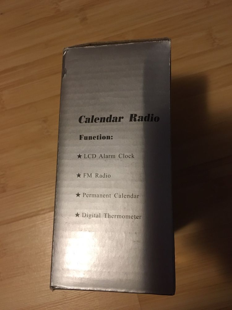 Ceas cu radio, calendar si termometru