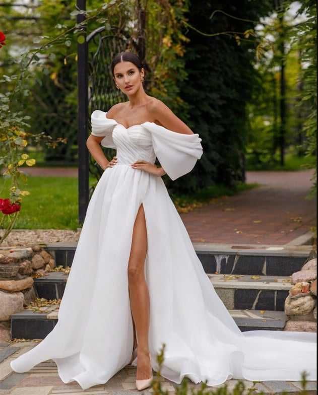 Rochie de mireasa, din Organza, noua, cu eticheta- pe stoc- masura 42