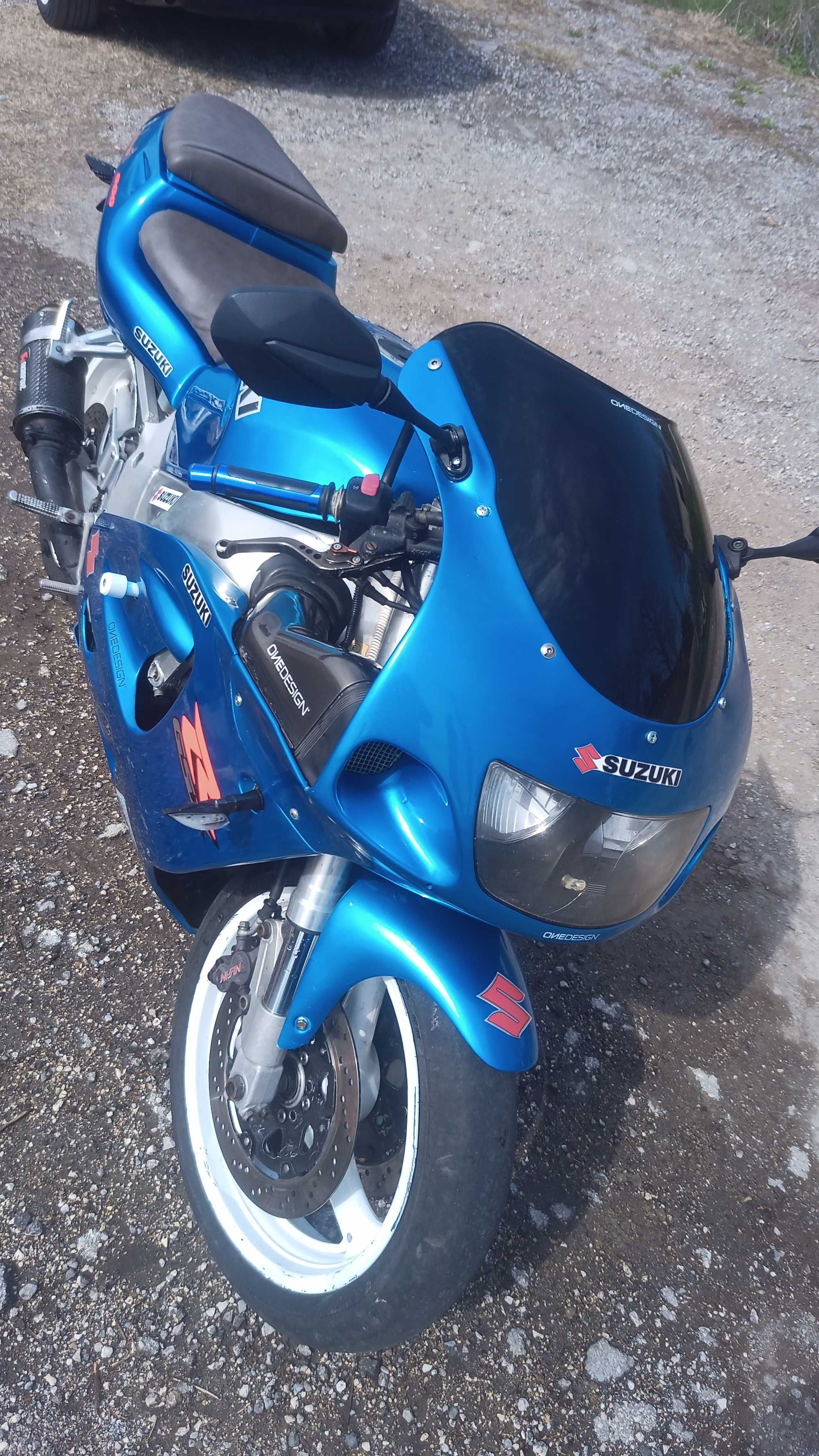 Сузуки GSXR 600 Srad