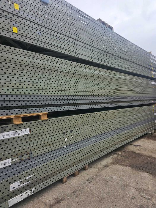 Rafturi metalice industriale pentru depozite