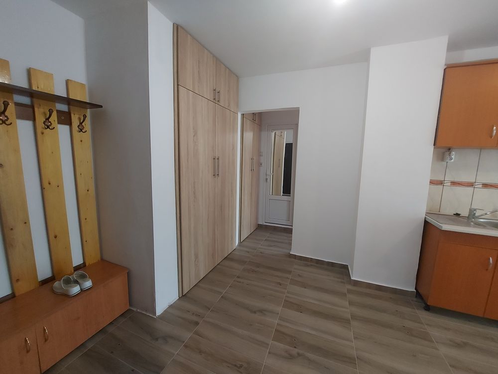 Inchiriez apartament cu 2 camere zona Rogerius