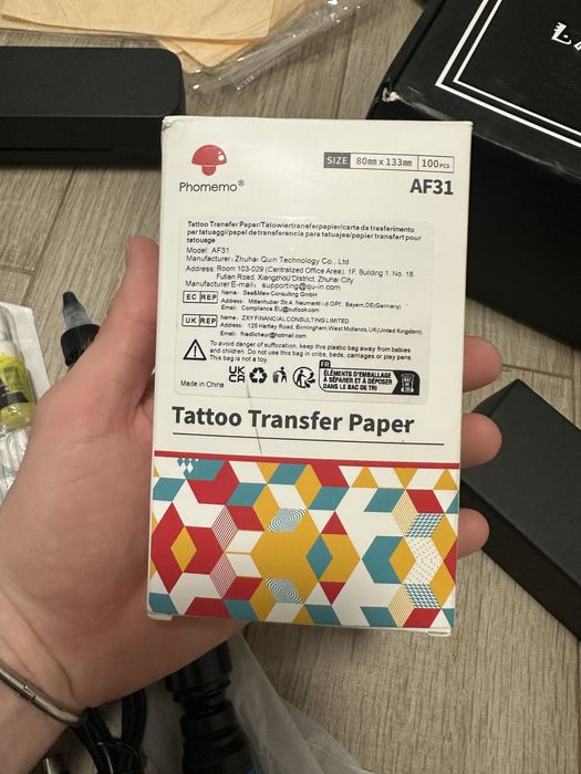 Kit complet de tatuat