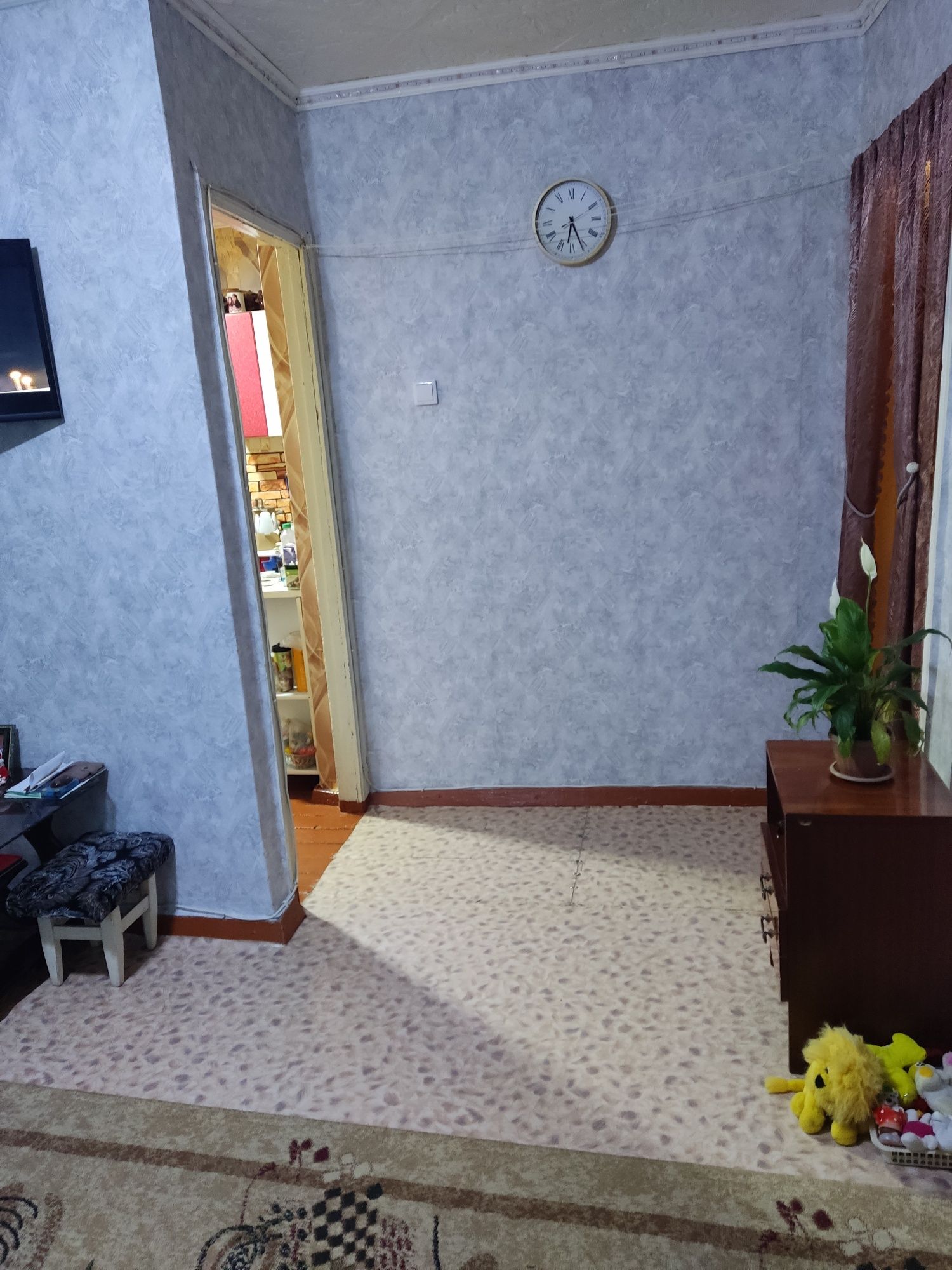 Продам однокомнатную квартиру в центре