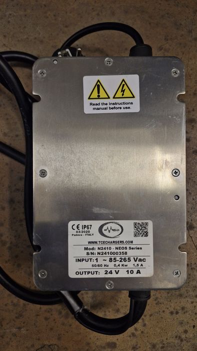 TCE NEOS 24V 10A интелигентно зарядно за батерии - GEL, Acid, AGM, Lit