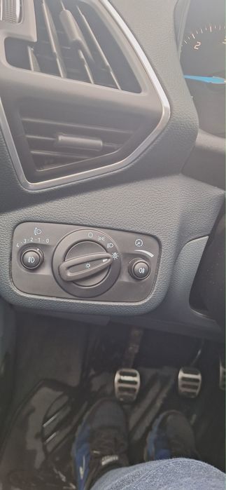 Vând Ford C-Max 2011 – stare excelentă, dotări premium!