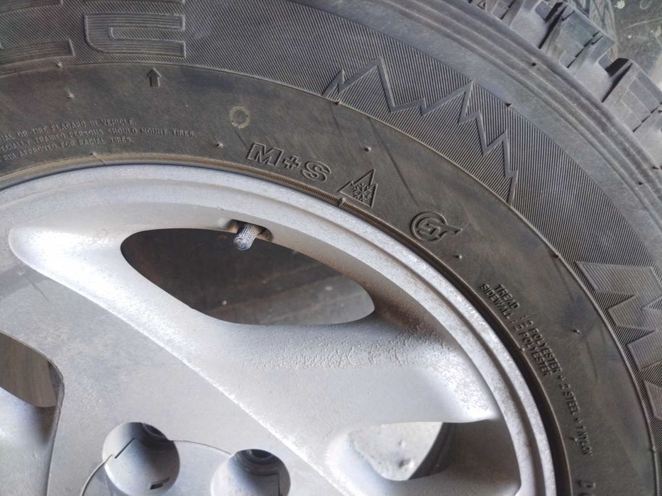 Лети джанти 16 цола Toyota rav4 +гуми 225 70 16