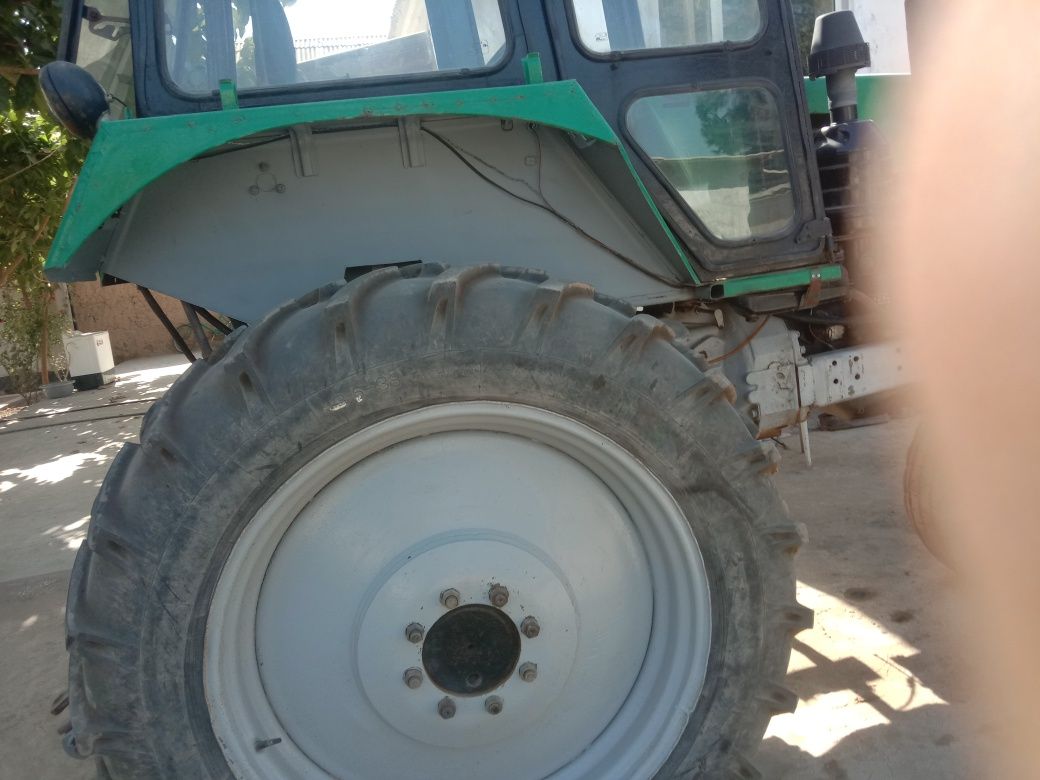 Traktor Hachir sotiladi