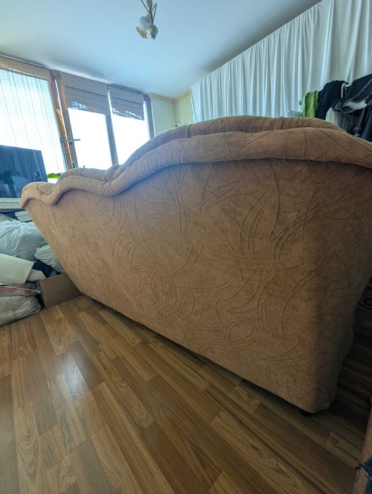 голям разтегателен диван за хол, използван