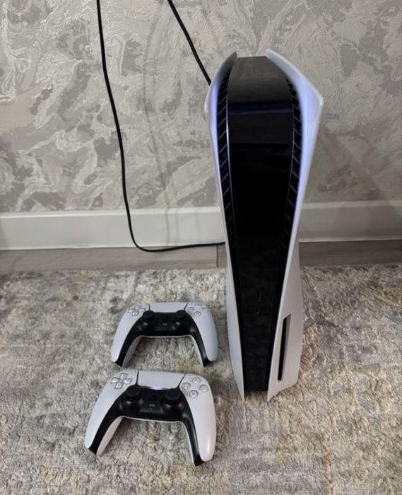 Продам пс 5 в идеальном состоянии почти новая