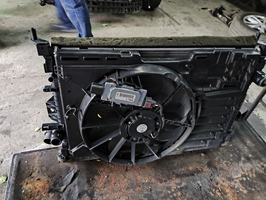 Радиатори/Перка с дифузьор за For Kuga 2.0tdci