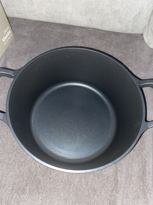 Oala de casa ! Este foarte buna ! Are fundul gros !