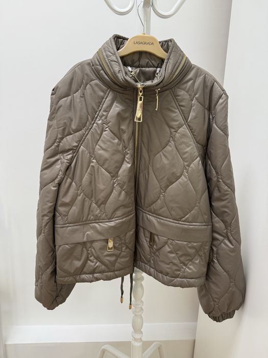 Куртки/ветровки Lasagrada