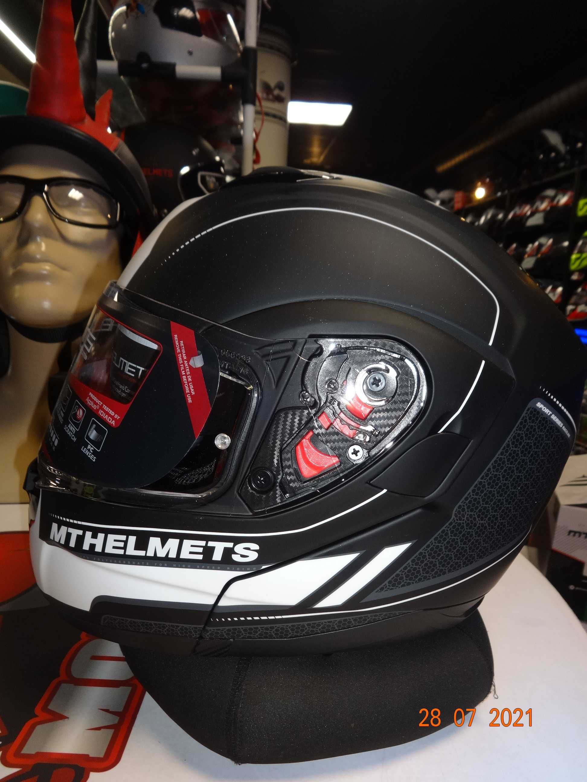 каска MT Helmets ATOM SV модуларна мото каска тъмни очила